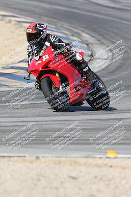 media/Dec-01-2025-Moto Forza (Mon) [[2daa91e15f]]/2-Intermediate Group/Session 2 (Turns 9 and 10)/